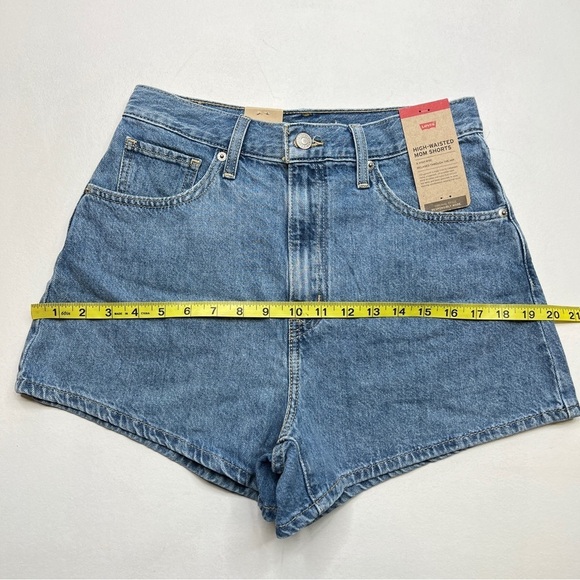 Levi’s High Waisted Mom Jean Shorts Size 29 - Picture 8 of 11